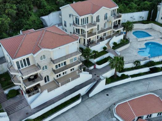 J&M Apartment Kotor Exterior photo